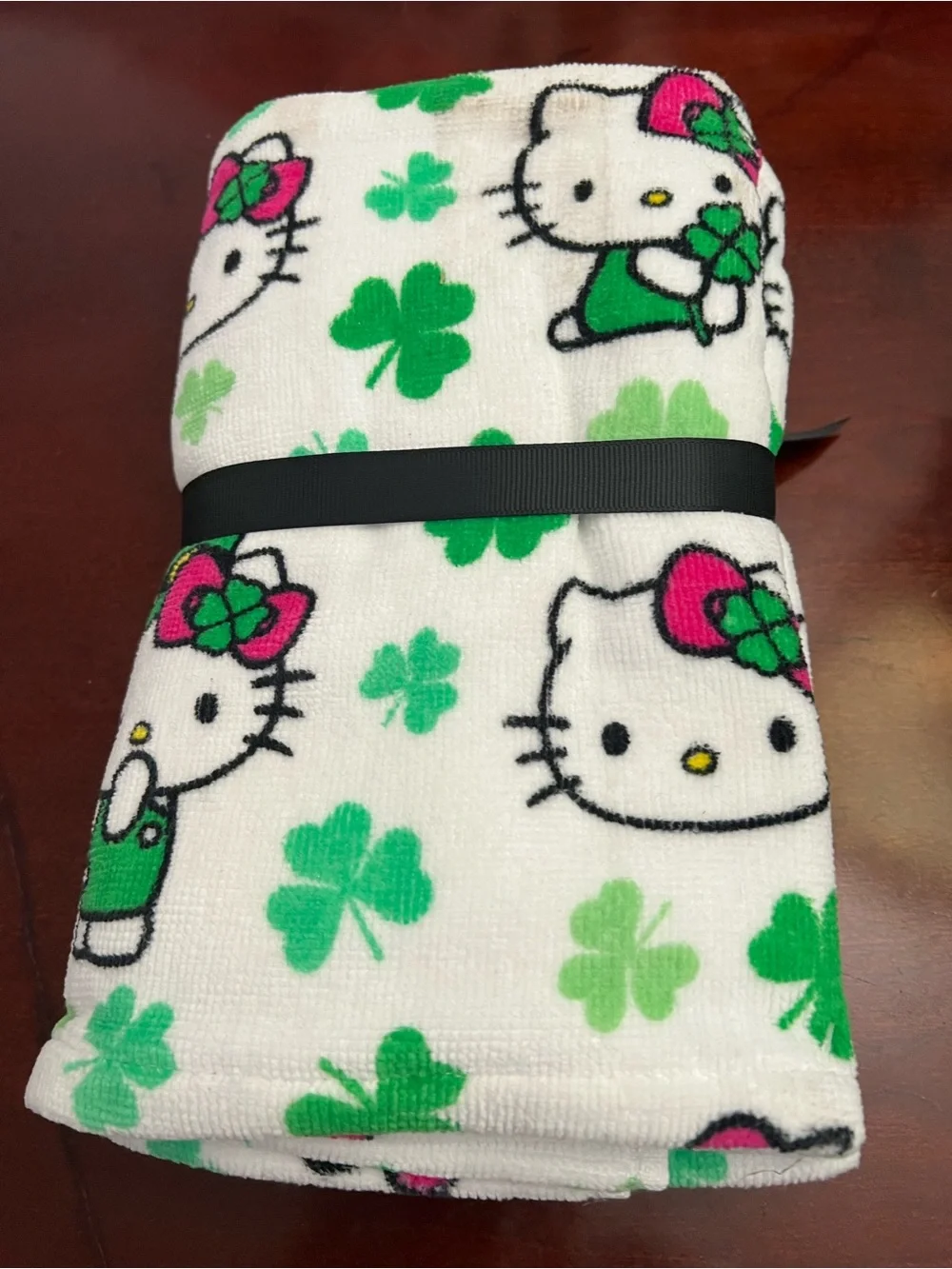 Hello Kitty White Hand Towels with Green & Pink Clover Design - 2 Pack